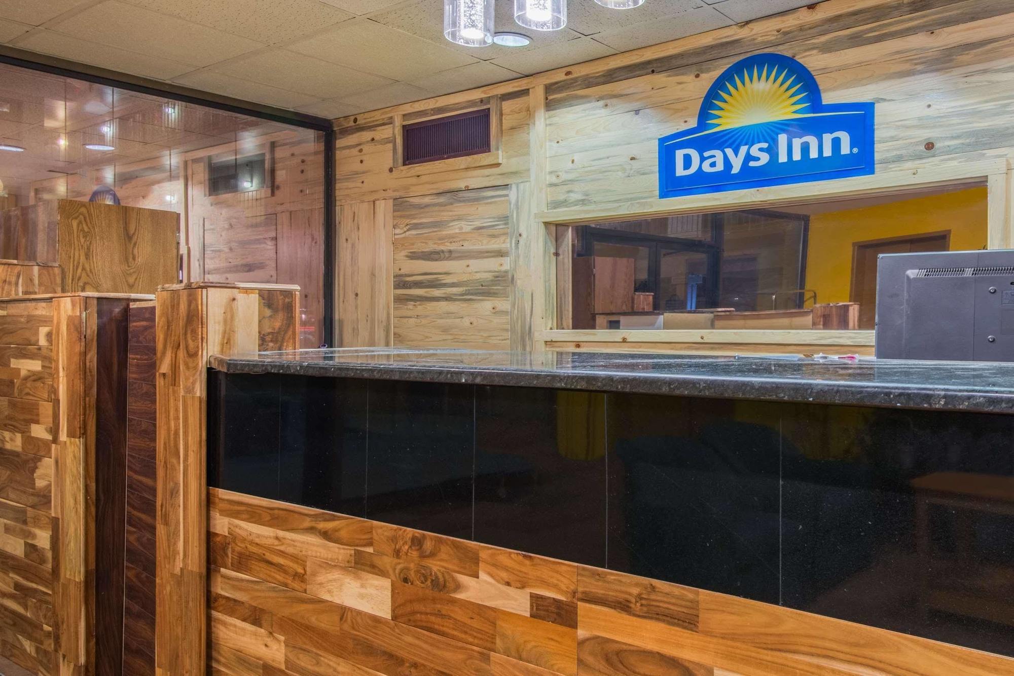 Days Inn Missoula University Exteriör bild